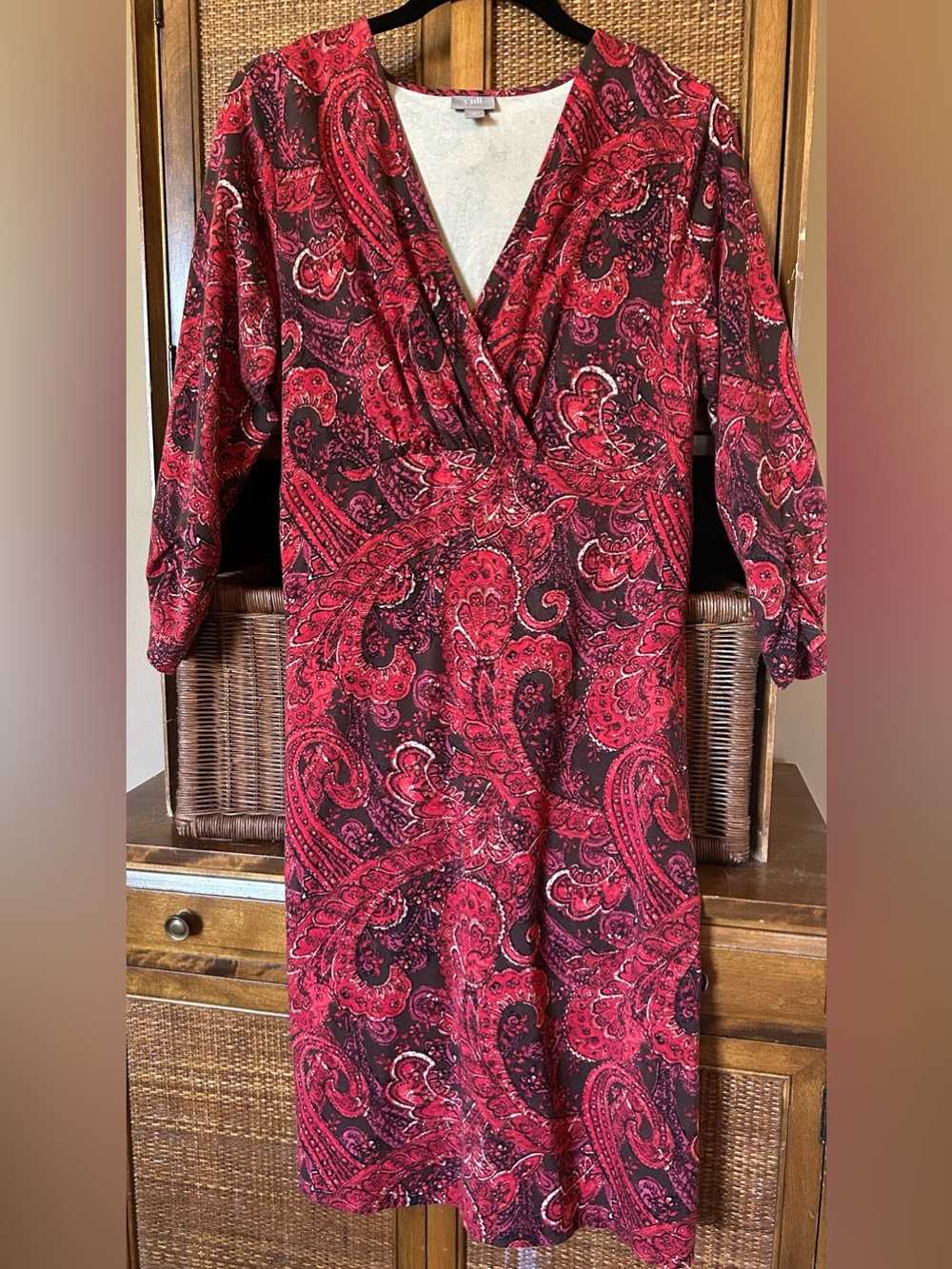 J. Jill Red Paisley V-Neck Cotton Mix Jersey Knit Midi Dress w/ Fitted Sleeves.